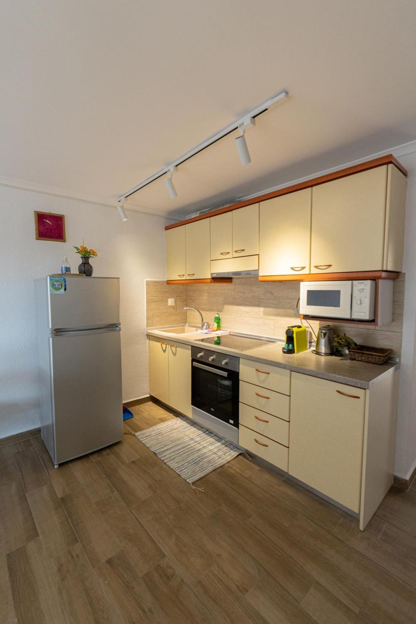 Toli Apartments Kallithea  エクステリア 写真